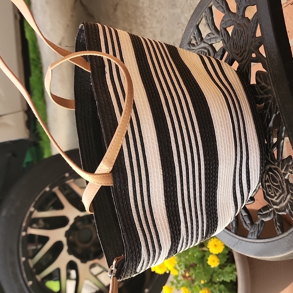 Small wicker bag